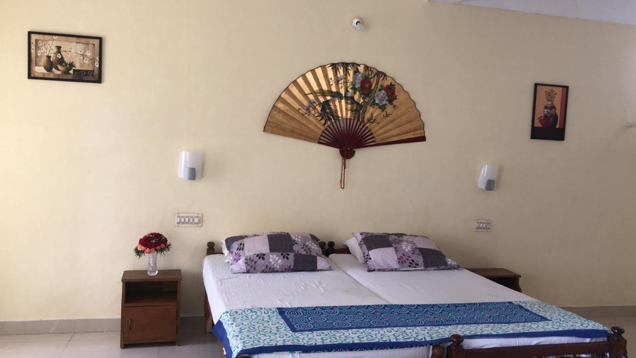 Sandy Beach Hotel トリバンドラム エクステリア 写真